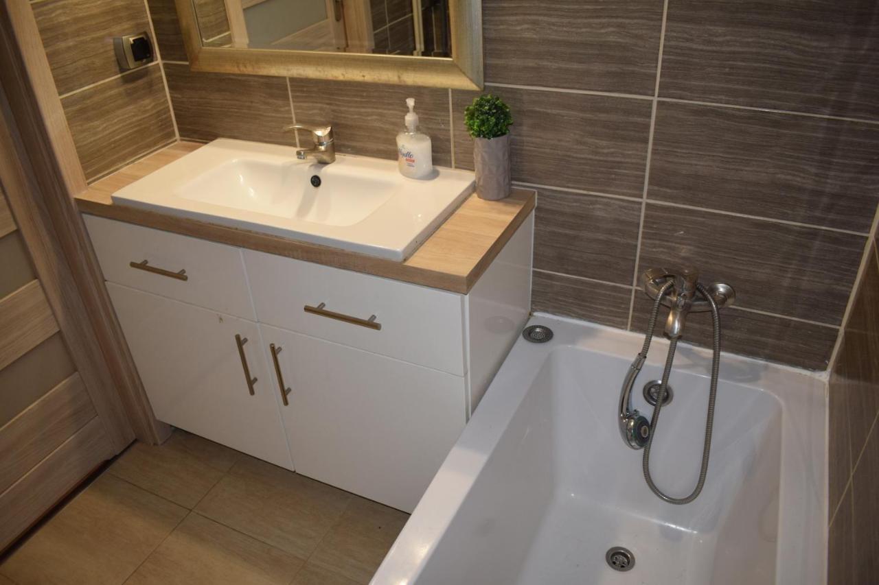 Apartament M-5 - 74M2 Czestochowa Luaran gambar